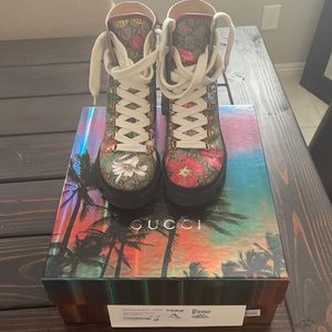 Gucci GG Supreme Flora Ankle Combat Boot 39